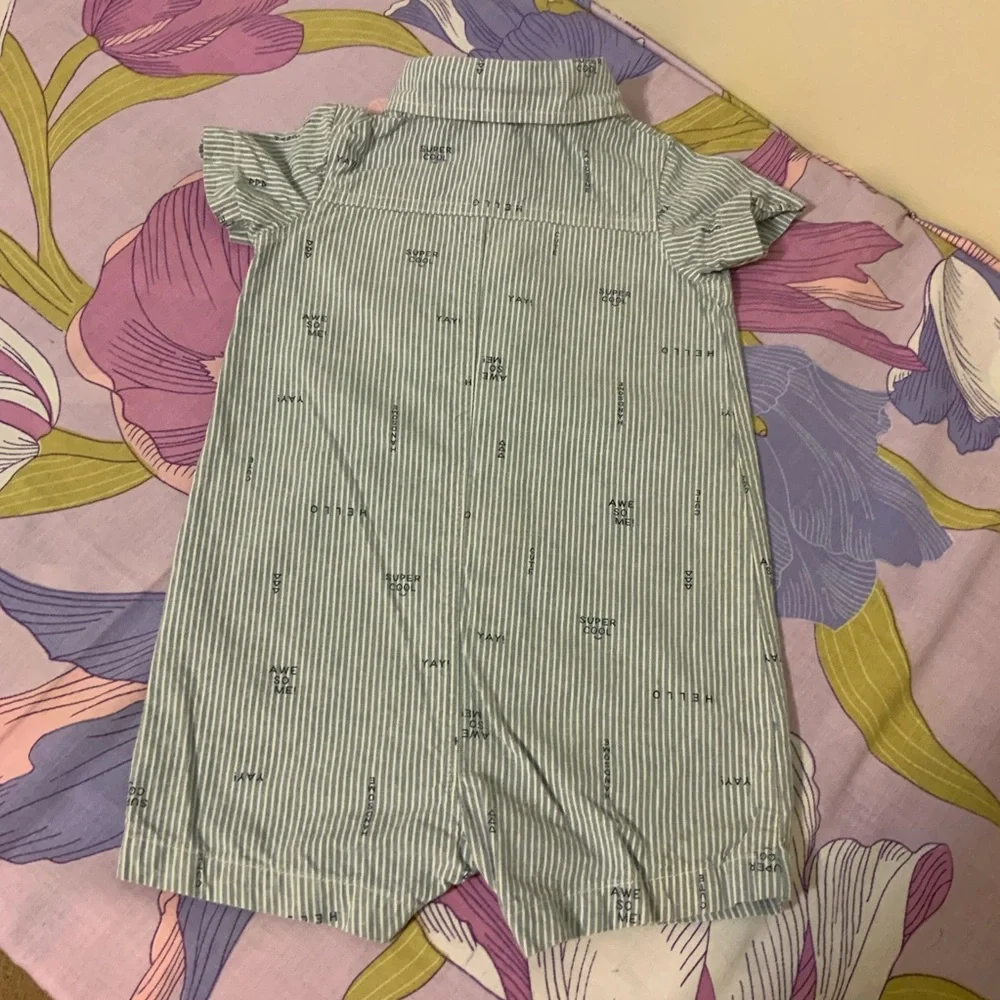 NWOT Carter’s Toddler Boy button Down Blue/white Romper , Awesome, Hands…